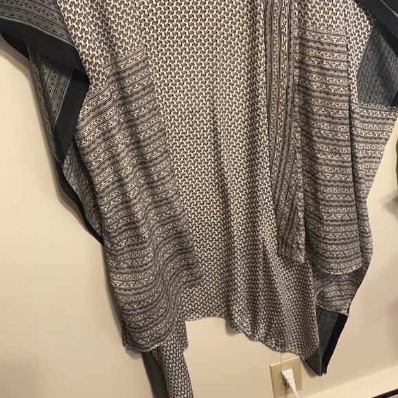 Viscose black/white/grey kimono - Picture 4 of 4